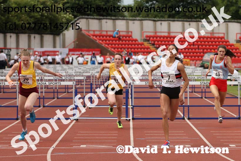 Senior girls 100 metres hurdles, 2015 English Schools, Gateshead. Photo: David T. Hewitson/Sports for All Pics